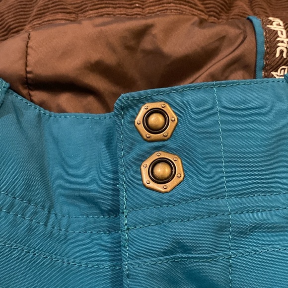 The North Face Women’s Cryptic Teal/Blue Snow Pants - Picture 9 of 10